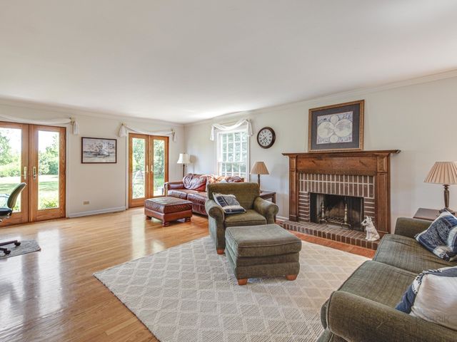 1900 Hickory Knoll Drive, Deerfield, IL 60015
