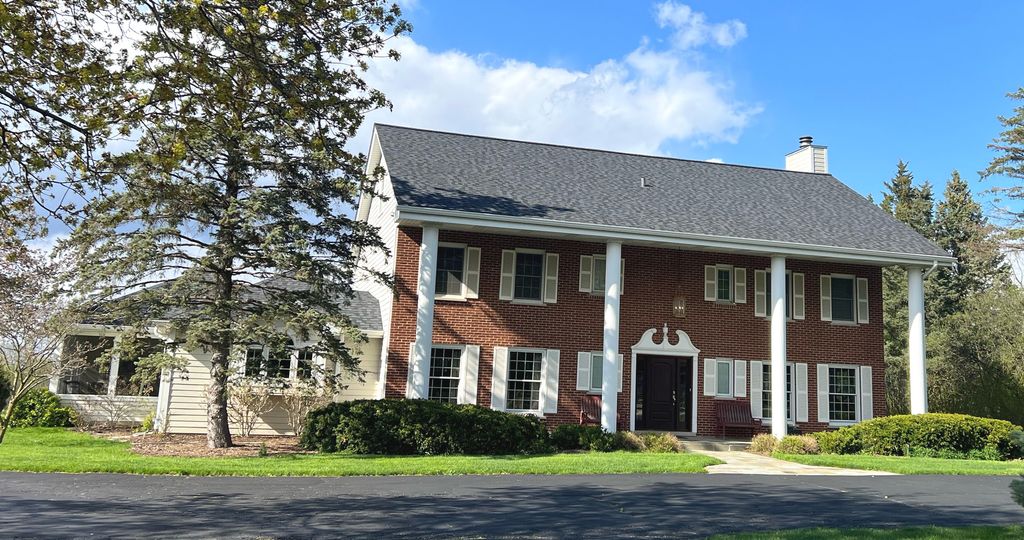 1900 Hickory Knoll Drive, Deerfield, IL 60015