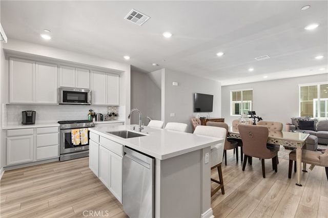 1472 W Sunrise Lane, San Pedro, CA 90732