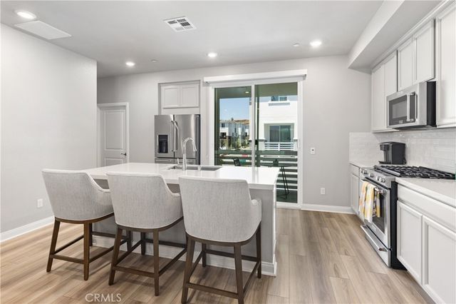 1472 W Sunrise Lane, San Pedro, CA 90732
