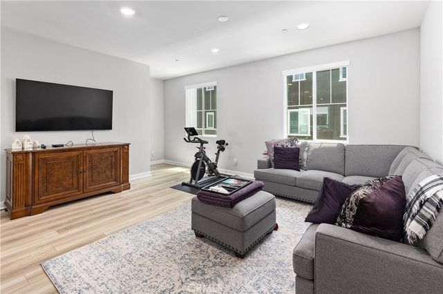 1472 W Sunrise Lane, San Pedro, CA 90732