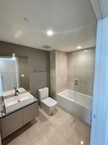 1000 Brickell Plaza 4410, Miami, FL 33131