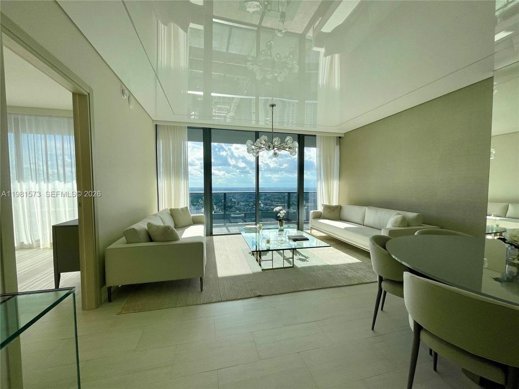 Image 2 of property listing at 1000 Brickell Plaza 4410, Miami, FL 33131