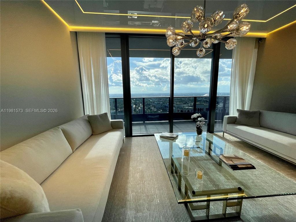 Image 4 of property listing at 1000 Brickell Plaza 4410, Miami, FL 33131