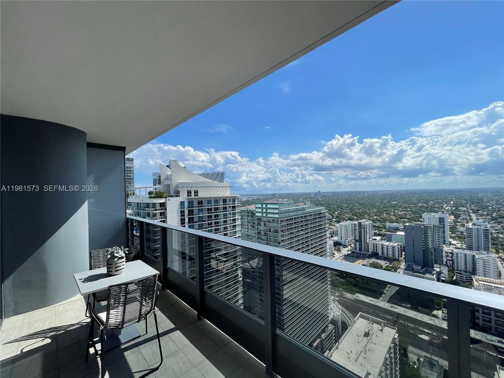 Image 6 of property listing at 1000 Brickell Plaza 4410, Miami, FL 33131