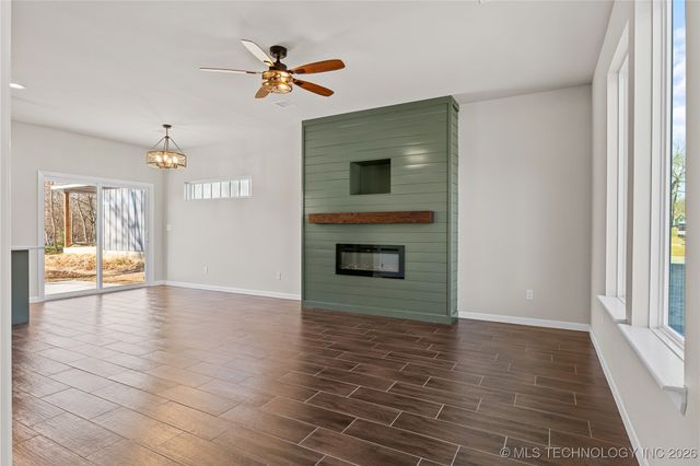 604 S Division Street, Coweta, OK 74429