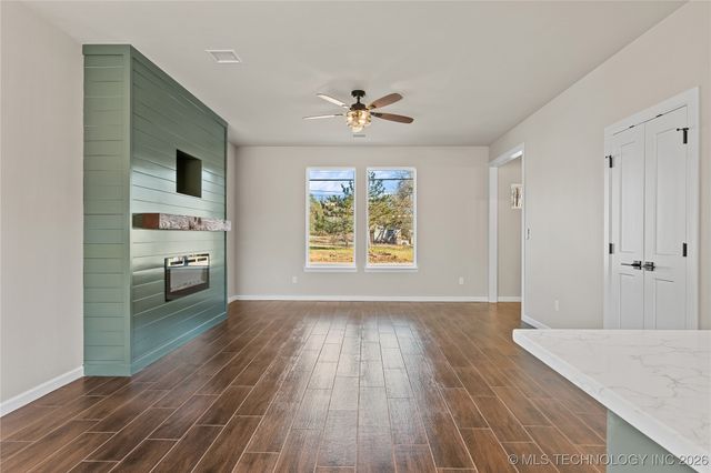 604 S Division Street, Coweta, OK 74429