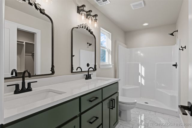 604 S Division Street, Coweta, OK 74429