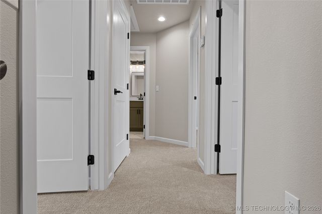 604 S Division Street, Coweta, OK 74429