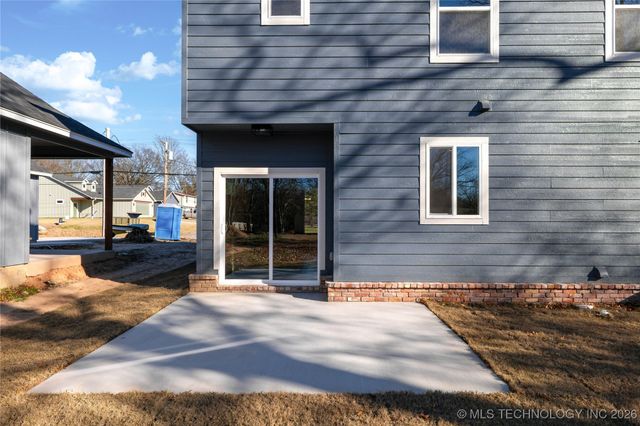 604 S Division Street, Coweta, OK 74429