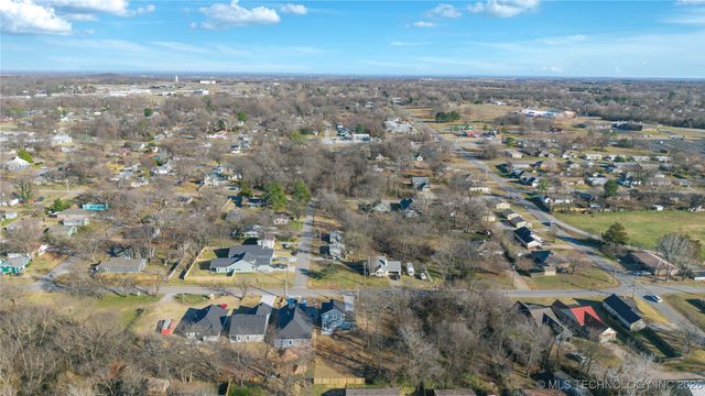 604 S Division Street, Coweta, OK 74429