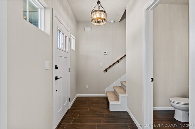 604 S Division Street, Coweta, OK 74429