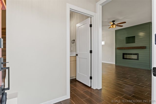 604 S Division Street, Coweta, OK 74429