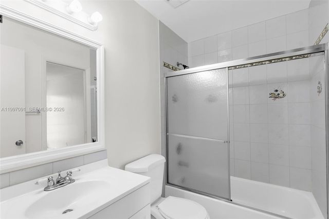 6323 SW 147th Place Cir, Miami, FL 33193