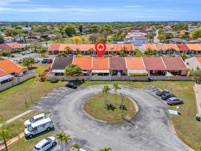 6323 SW 147th Place Cir, Miami, FL 33193