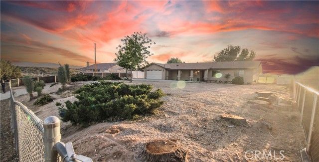 6736 Summit Valley, Hesperia, CA 92345