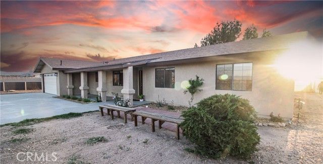 6736 Summit Valley, Hesperia, CA 92345