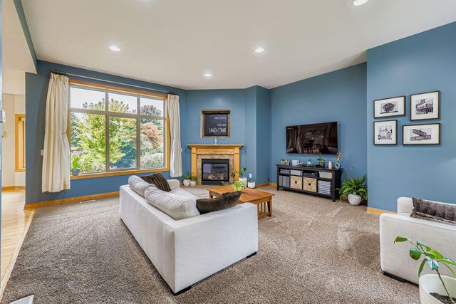 10609 Welcome Drive N, Brooklyn Park, MN 55443