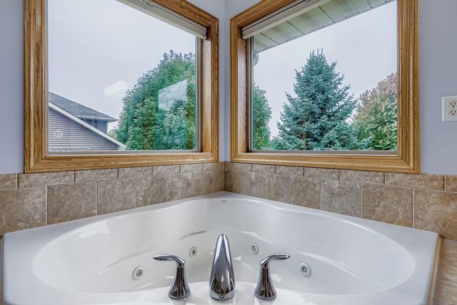 10609 Welcome Drive N, Brooklyn Park, MN 55443