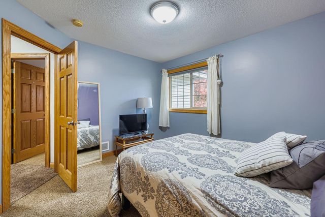 10609 Welcome Drive N, Brooklyn Park, MN 55443