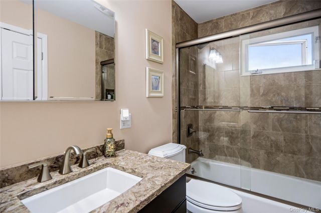 90 W 14th Street, Deer Park, NY 11729