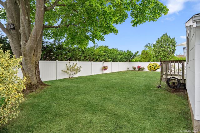 90 W 14th Street, Deer Park, NY 11729