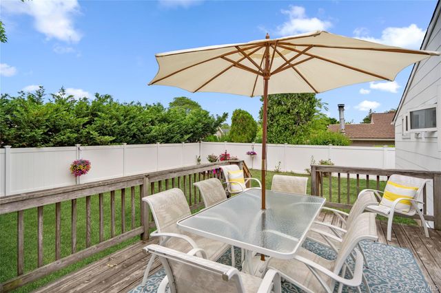 90 W 14th Street, Deer Park, NY 11729