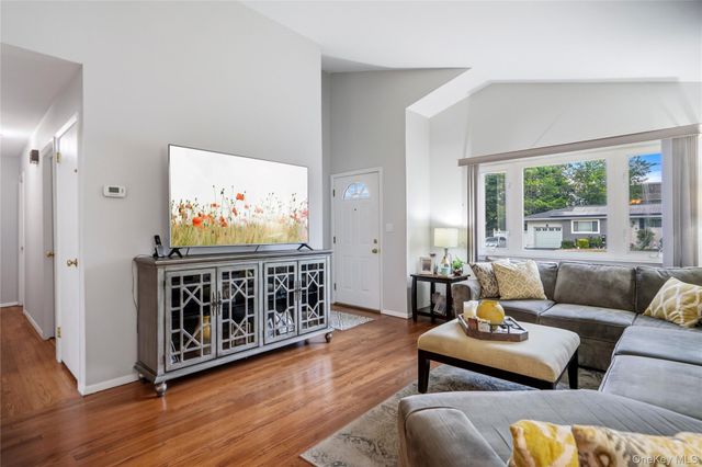 90 W 14th Street, Deer Park, NY 11729