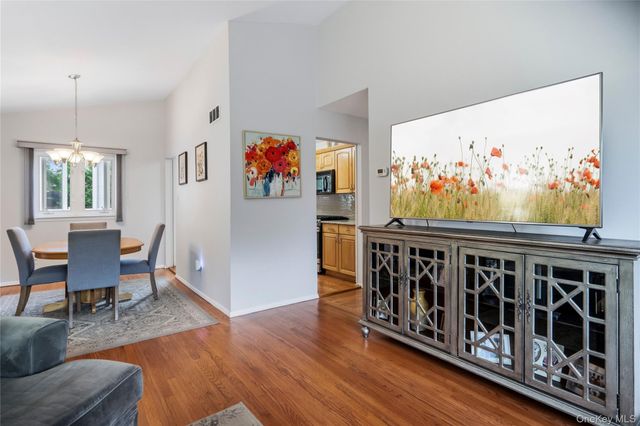 90 W 14th Street, Deer Park, NY 11729