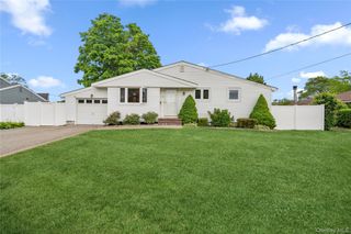 90 W 14th Street, Deer Park, NY 11729