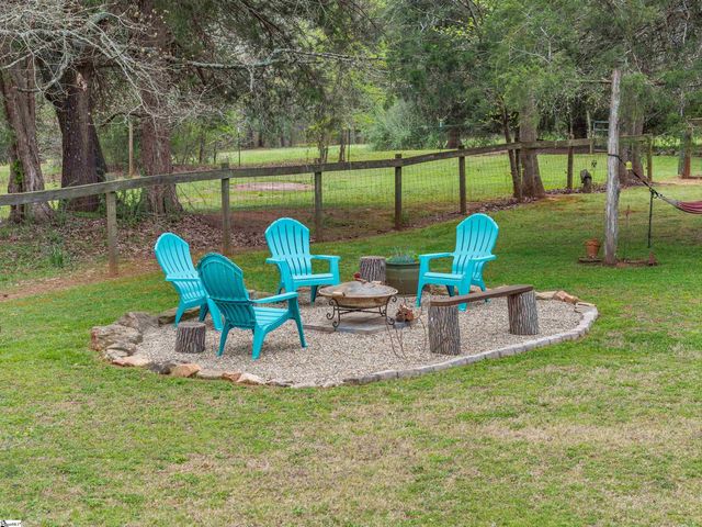 320 Pulpwood Yard Road, Jonesville, SC 29353