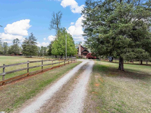 320 Pulpwood Yard Road, Jonesville, SC 29353