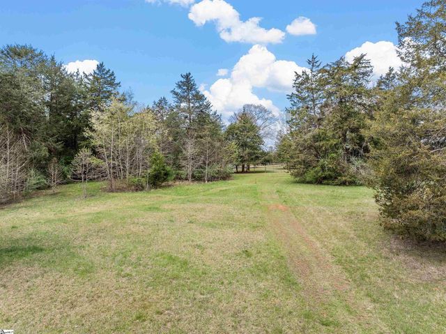 320 Pulpwood Yard Road, Jonesville, SC 29353