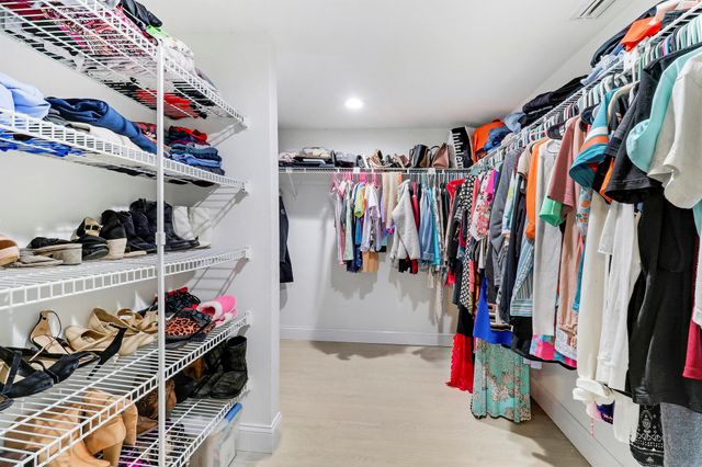 1200 SE Parkview Place F3, Stuart, FL 34994