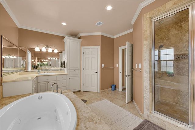 731 Lion Lake S Drive, Weslaco, TX 78596