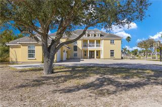 731 Lion Lake S Drive, Weslaco, TX 78596