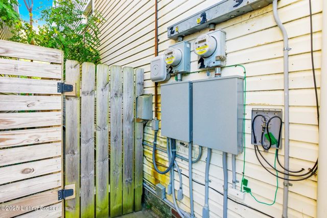 1273 S Preston St, Louisville, KY 40203