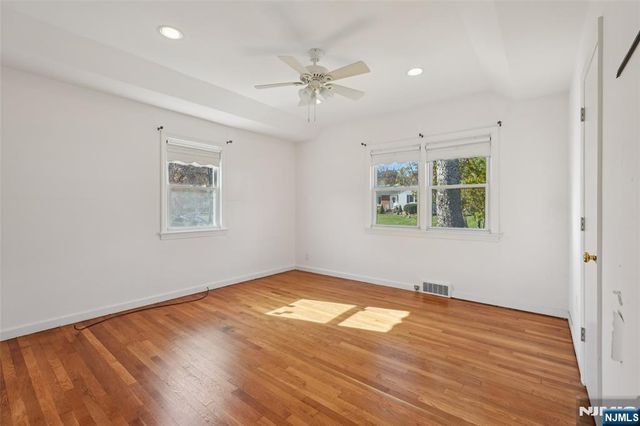 6 Arrow Drive, Livingston, NJ 07039