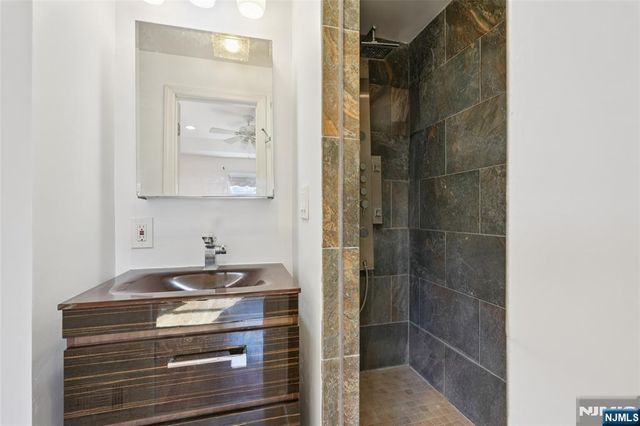 6 Arrow Drive, Livingston, NJ 07039