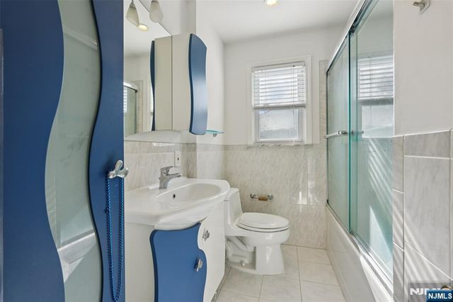 6 Arrow Drive, Livingston, NJ 07039