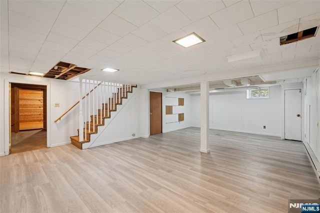 6 Arrow Drive, Livingston, NJ 07039