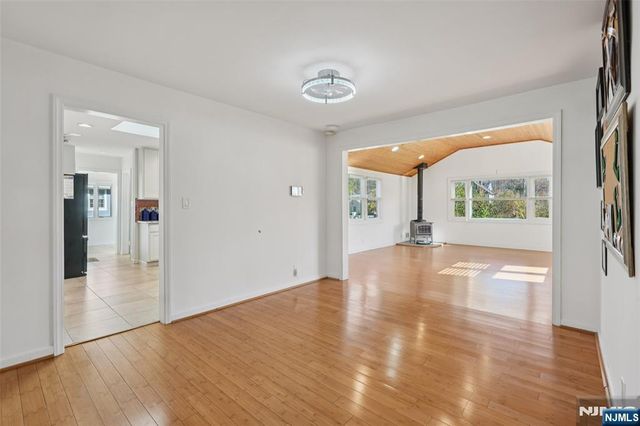 6 Arrow Drive, Livingston, NJ 07039