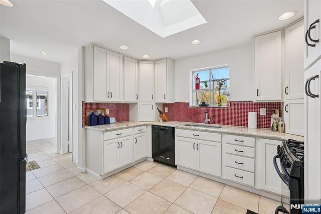 6 Arrow Drive, Livingston, NJ 07039