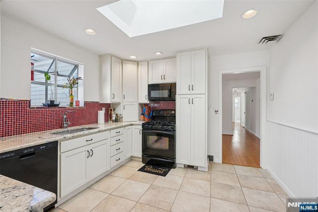 6 Arrow Drive, Livingston, NJ 07039