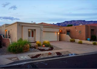 10209 Jarash Place NE, Albuquerque, NM 87122