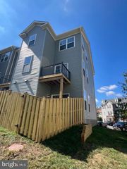 8269 KNIGHT STATION WAY, Manassas, VA 20110
