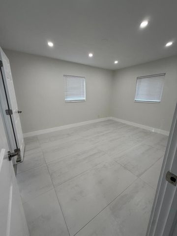 6720 Park Street, Hollywood, FL 33024