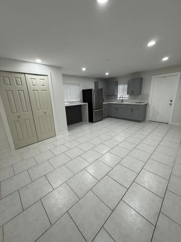 6720 Park Street, Hollywood, FL 33024