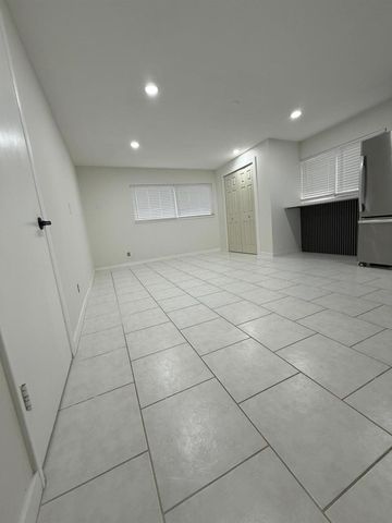 6720 Park Street, Hollywood, FL 33024