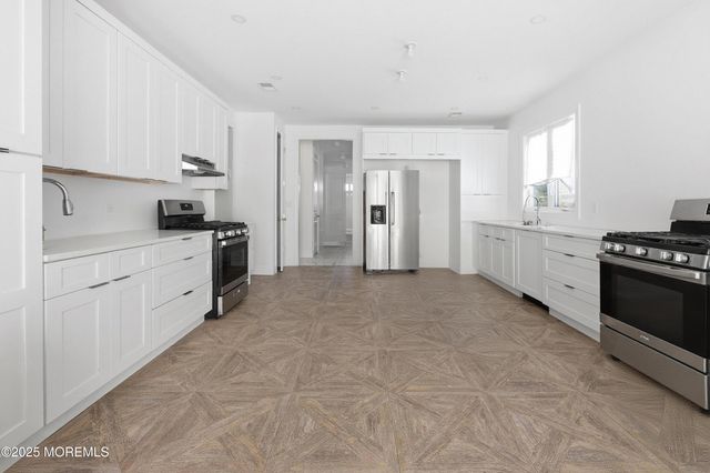 2 Basswood Drive, Lakewood, NJ 08701